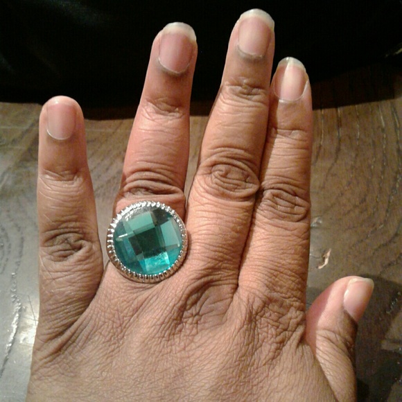 8 Rings - Picture 2 of 4